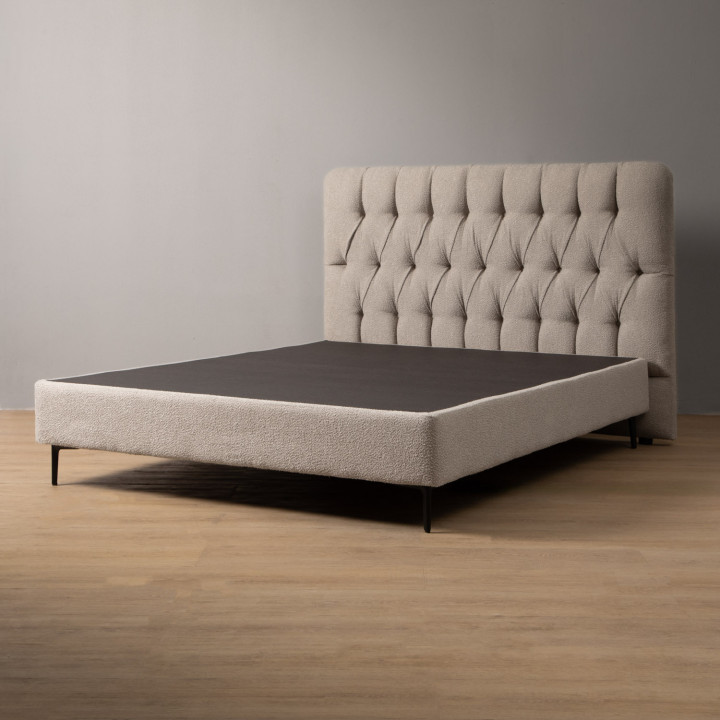 Haverlyn Caravé Bed - Queen - Latté - 3