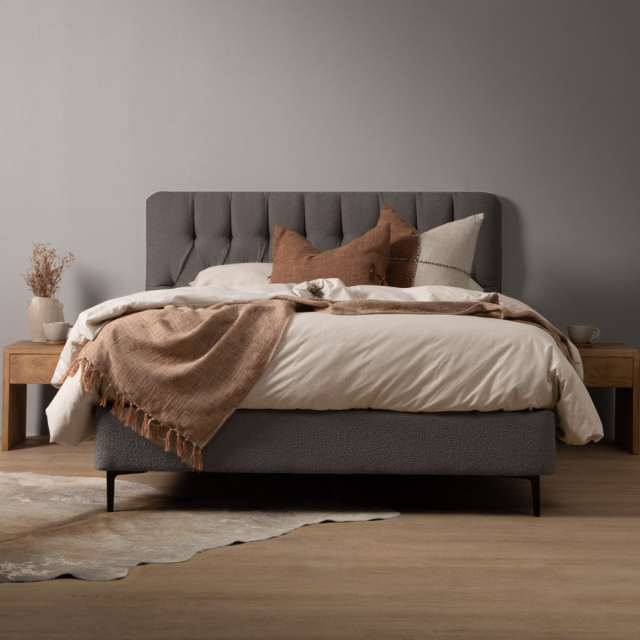 Haverlyn Caravé Bed - Queen - Pebble - 2