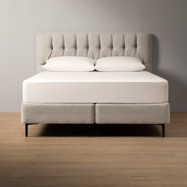 Haverlyn Caravé Bed - King - Latté - 1