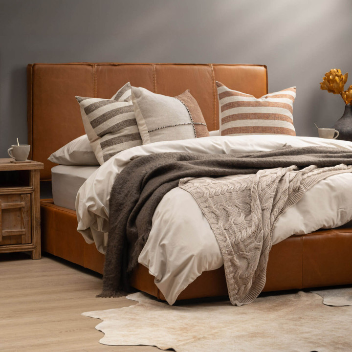 Dawncrest Montanelle Leather Bed - Queen - Tan 3