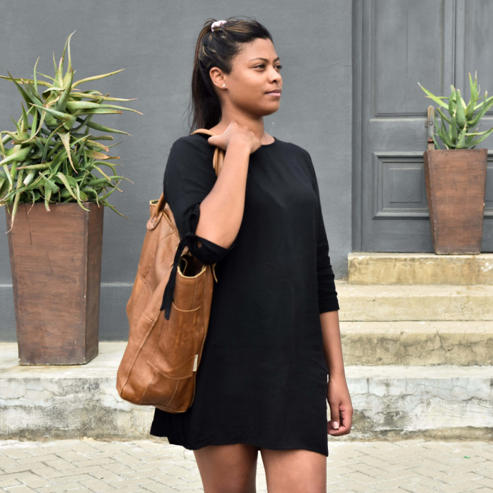 Sierra Oversized Leather Tote Bag - Mystique Black - 4