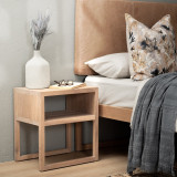 Danabaai Pedestal - Oak - 2