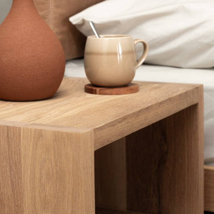 Linear Pedestal - Oak - 6
