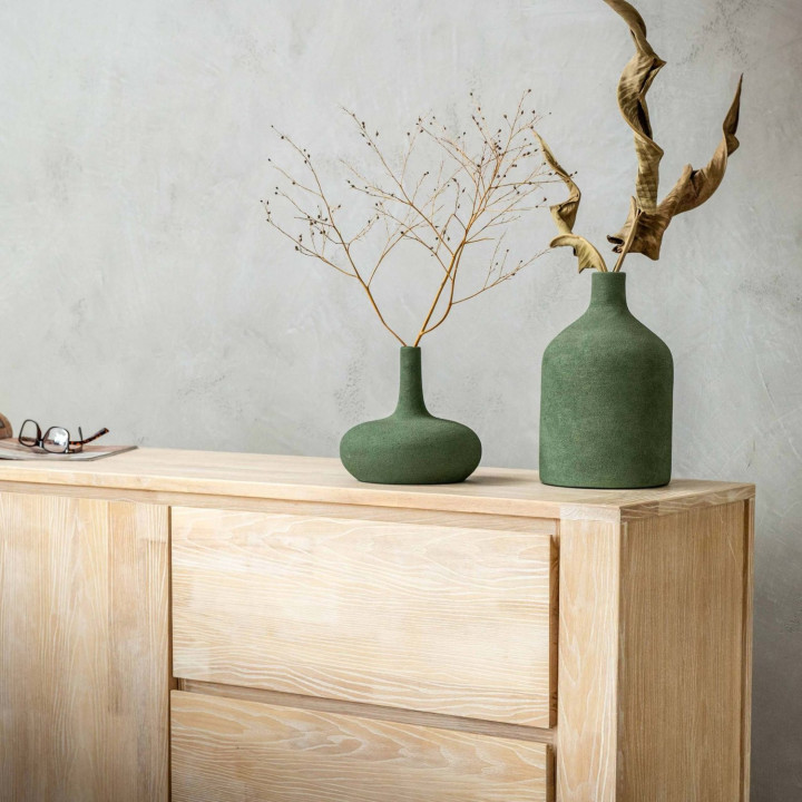 Thurncrest Sideboard - Large - 3