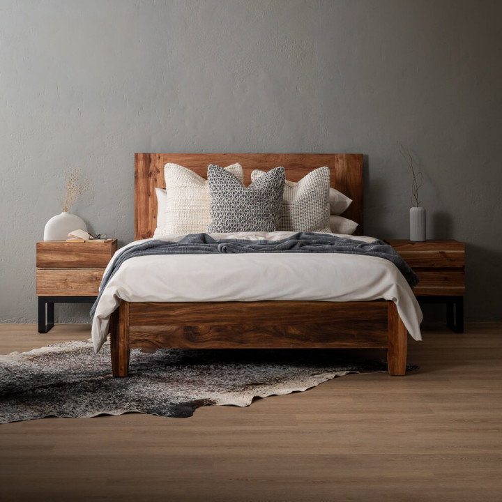 Sahara Pedestal - Blackwood - 2