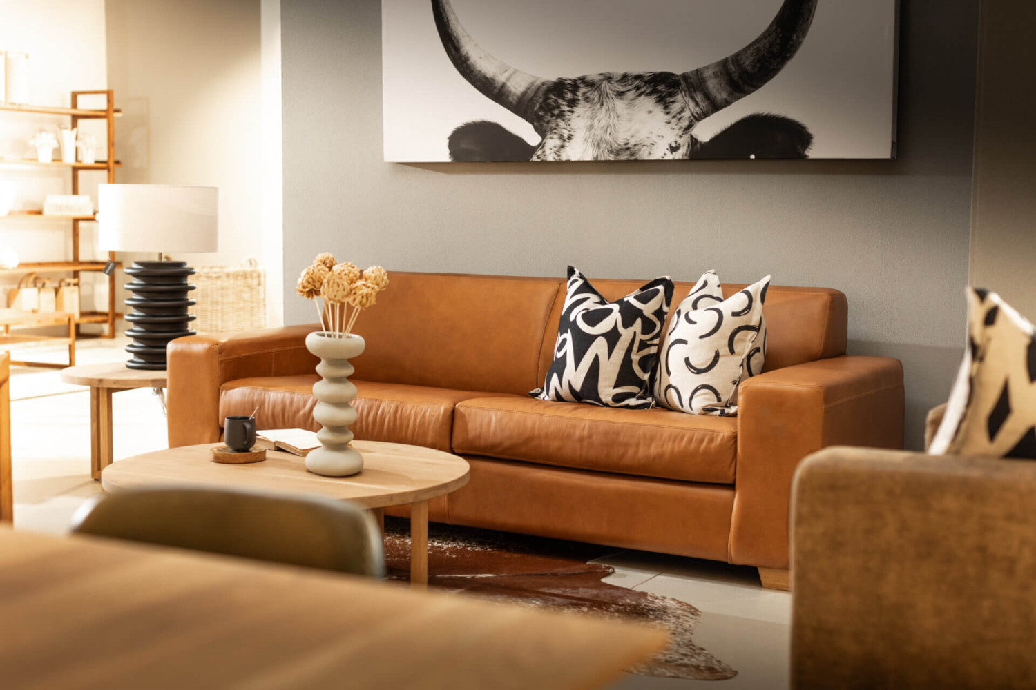 Not sure which leather couch to buy? Here are 5 ideas