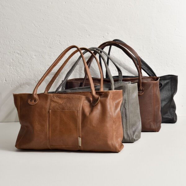 leather nappy bag-leisure bag- nappybag-leatherbag-leisure-handbag