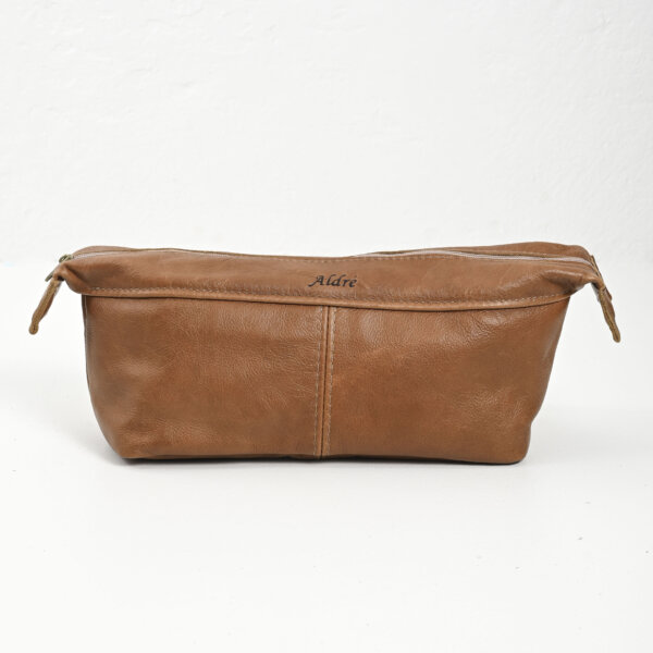 leather toiletry bag - unisex toiletry bag - toiletry bag-personalised gift idea-corporate gifting-bathroom-accessory