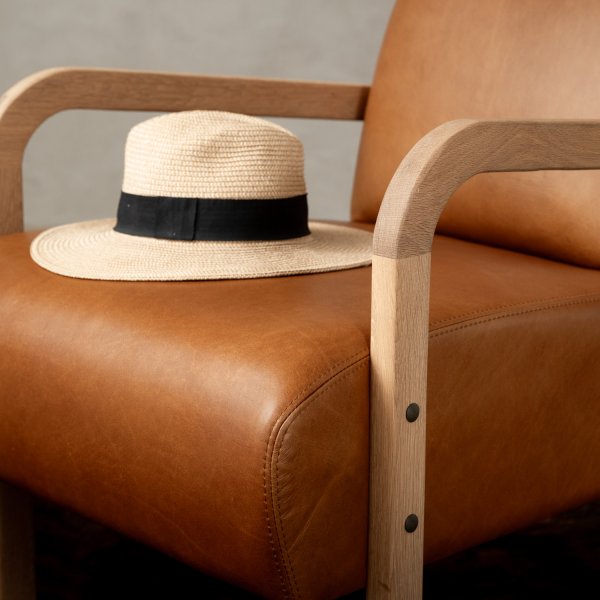 palmiet-leather-armchair-oak-naku-ginger