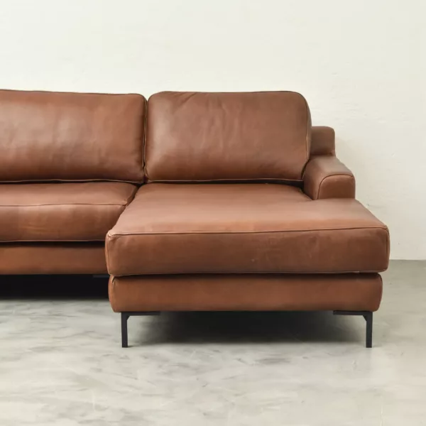 tulbagh-corner-unit-with-daybed-leather