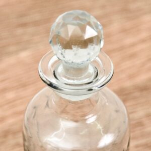 clear-glass-decanter