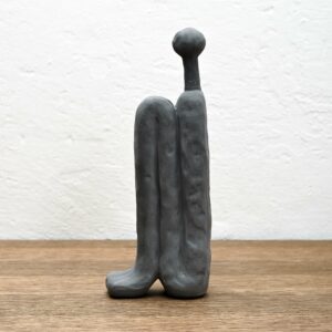 ceramic-head-up-figurine-grey