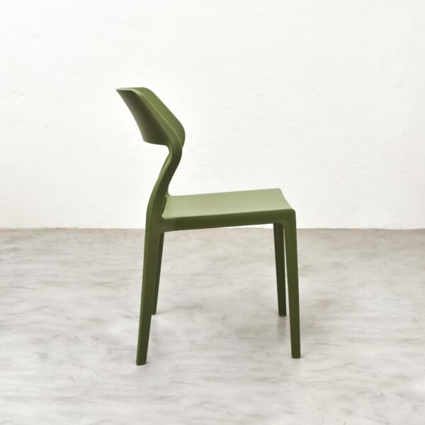 snow-chair-green