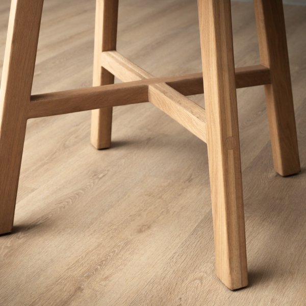 rhodes-tall-bar-table-oak