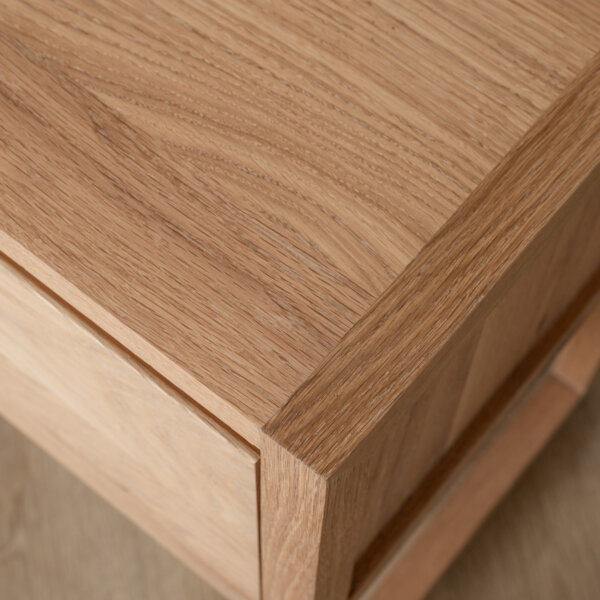 swazi-pedestal-bedside-oak