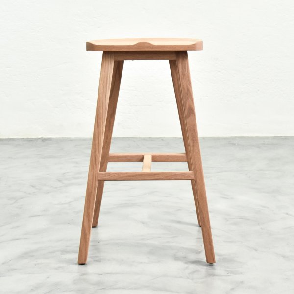 savanna-tall-bar-stool-oak