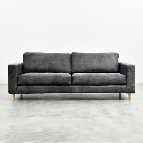 parys-leather-couch-oak-feet