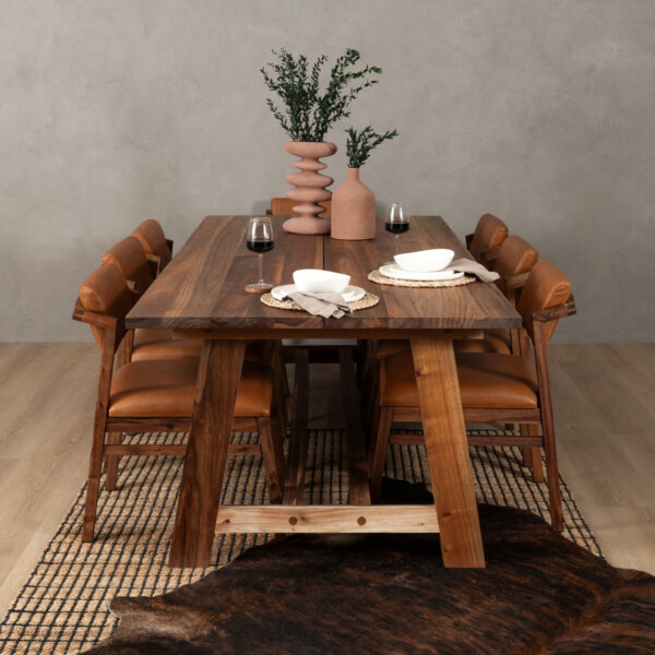 griekwa-dining-table-blackwood