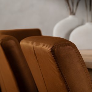 chunky-leather-dining-chair-oak-butterscotch