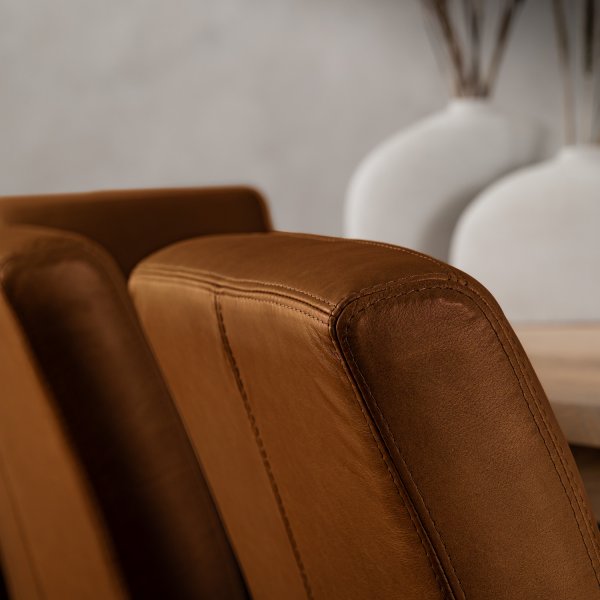 chunky-leather-dining-chair-oak-butterscotch