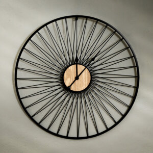 elias-wall-clock