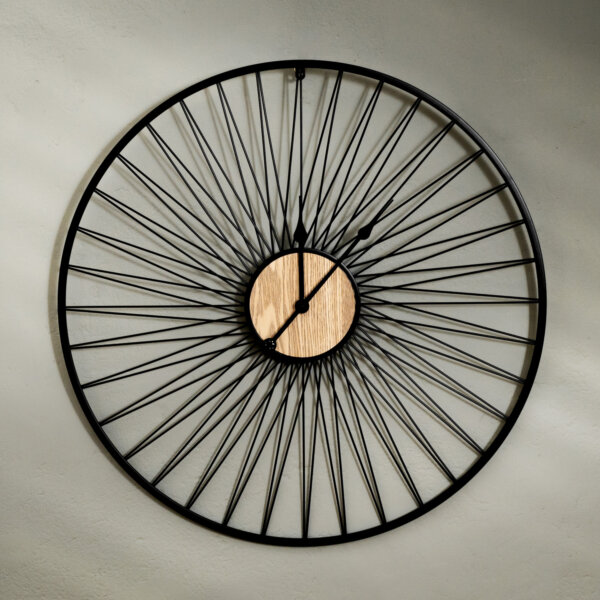 elias-wall-clock