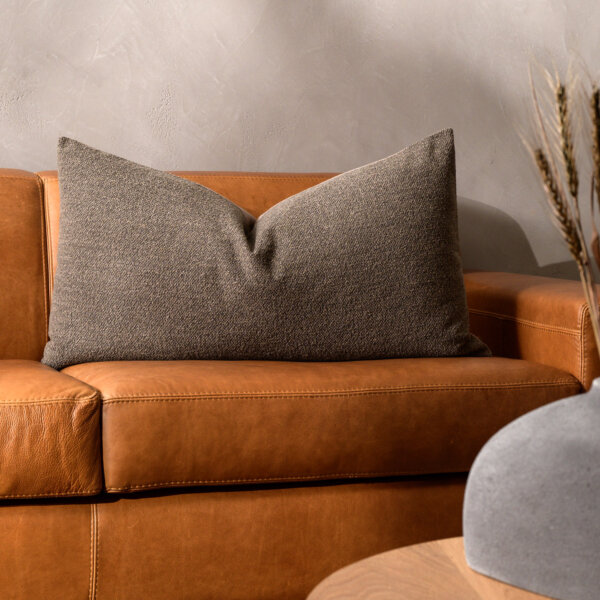 hogan-riverbed-duck-feather-scatter-cushion