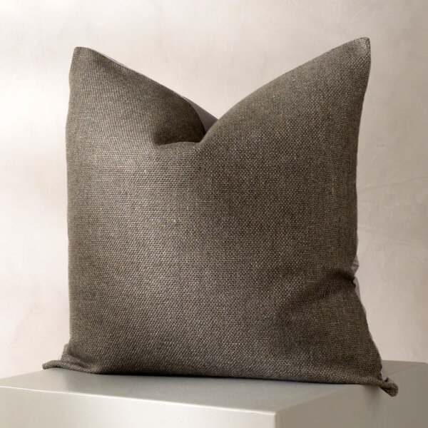rene-granite-duck-feather-scatter