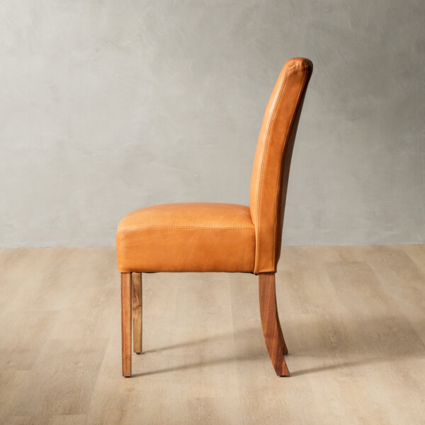 https://incanda.co.za/products/dining-room-seating/chunky-leather-dining-chair-oak-naku-butterscotch/