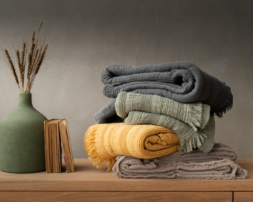 throws-desktop-banner