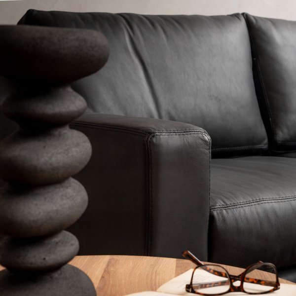 douglas-leather-daybed-right-mystique-black