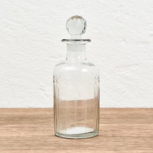 clear-glass-decanter