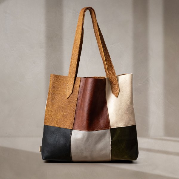 shoppingbag-sustainable leather shopper bag- leatherbag-totebag-tote-shopper bag-shopper-patchwork-patchwork look- trend-in trend