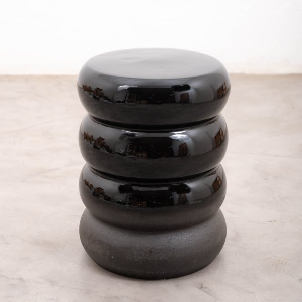 black-chubby-side-table