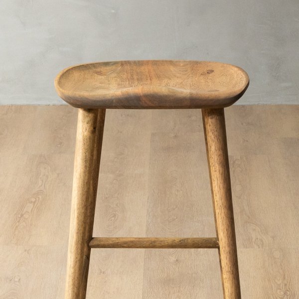 senova-tall-bar-stool-rubberwood-amber