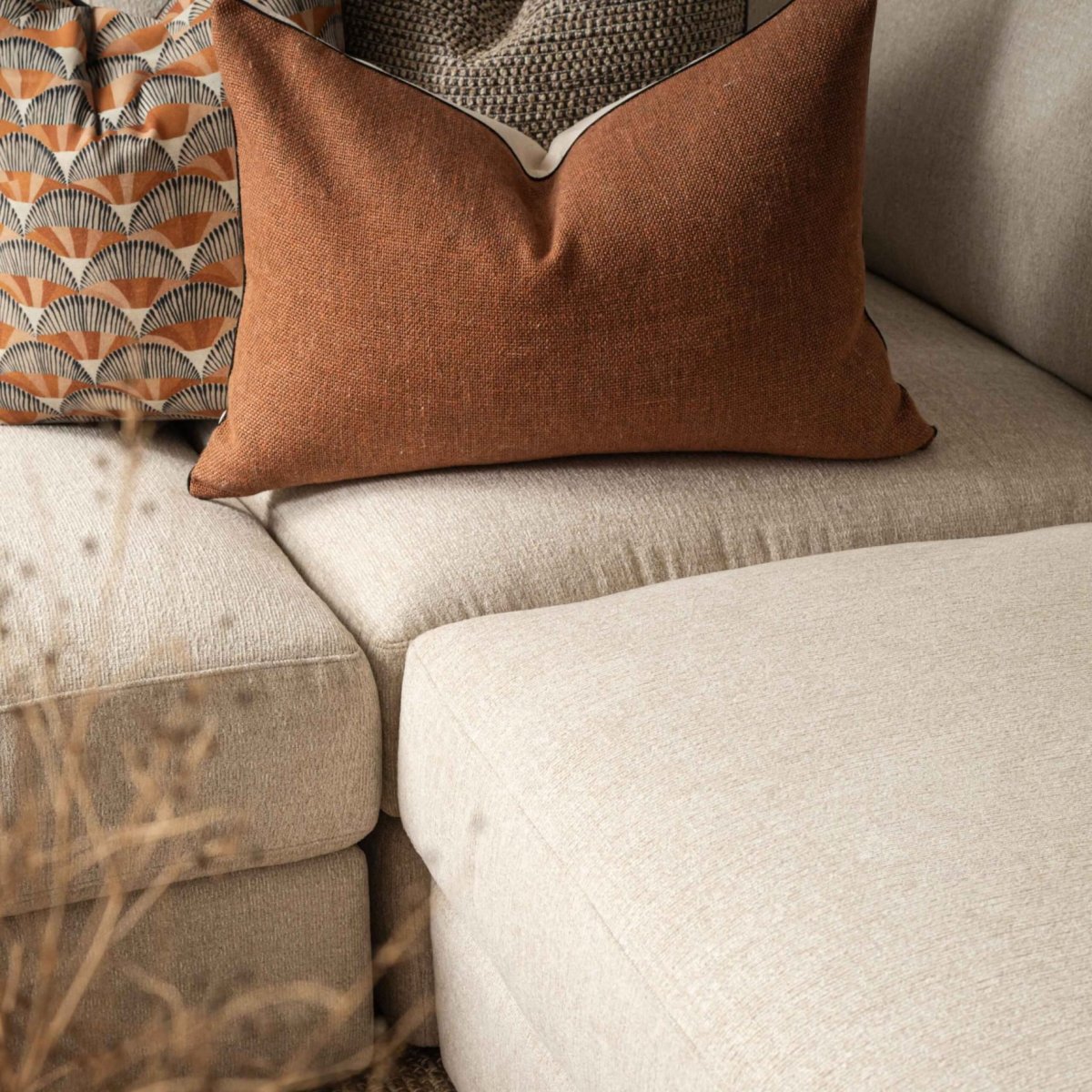 Windermere-Corner-Couch-Latté