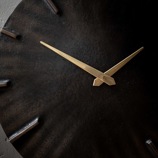 eason-wall-clock