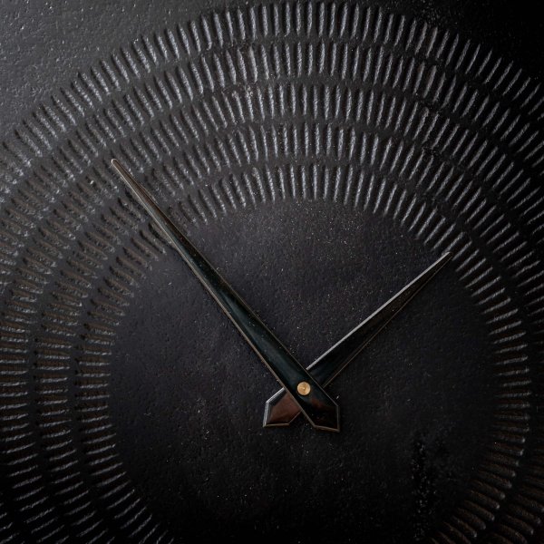 raylen-wall-clock