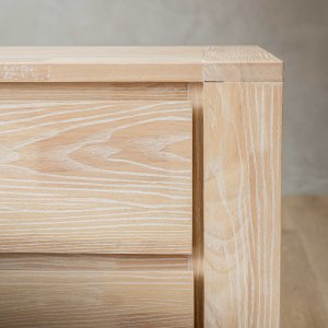 thurncrest-chest-of-drawers