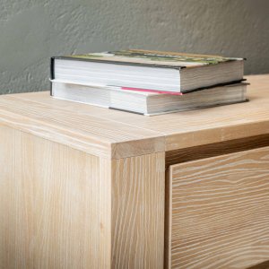 thurncrest-chest-of-drawers