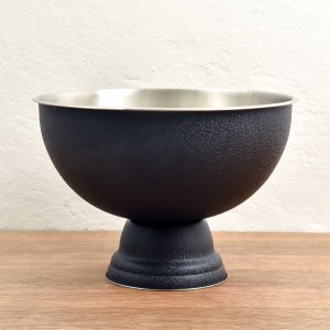 black-wine-tub