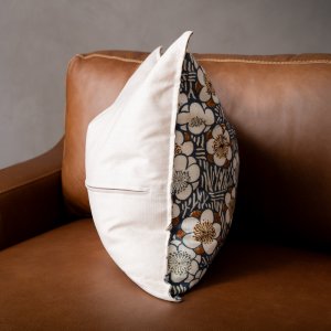 sayonara-east-sea-duck-feather-scatter