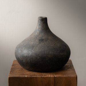mirim-vase-dark-rustic