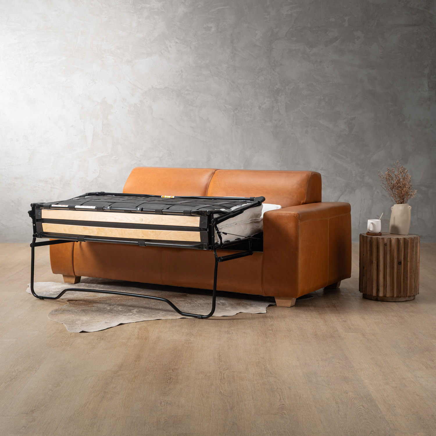 karoo-leather-sleeping-couch-ginger