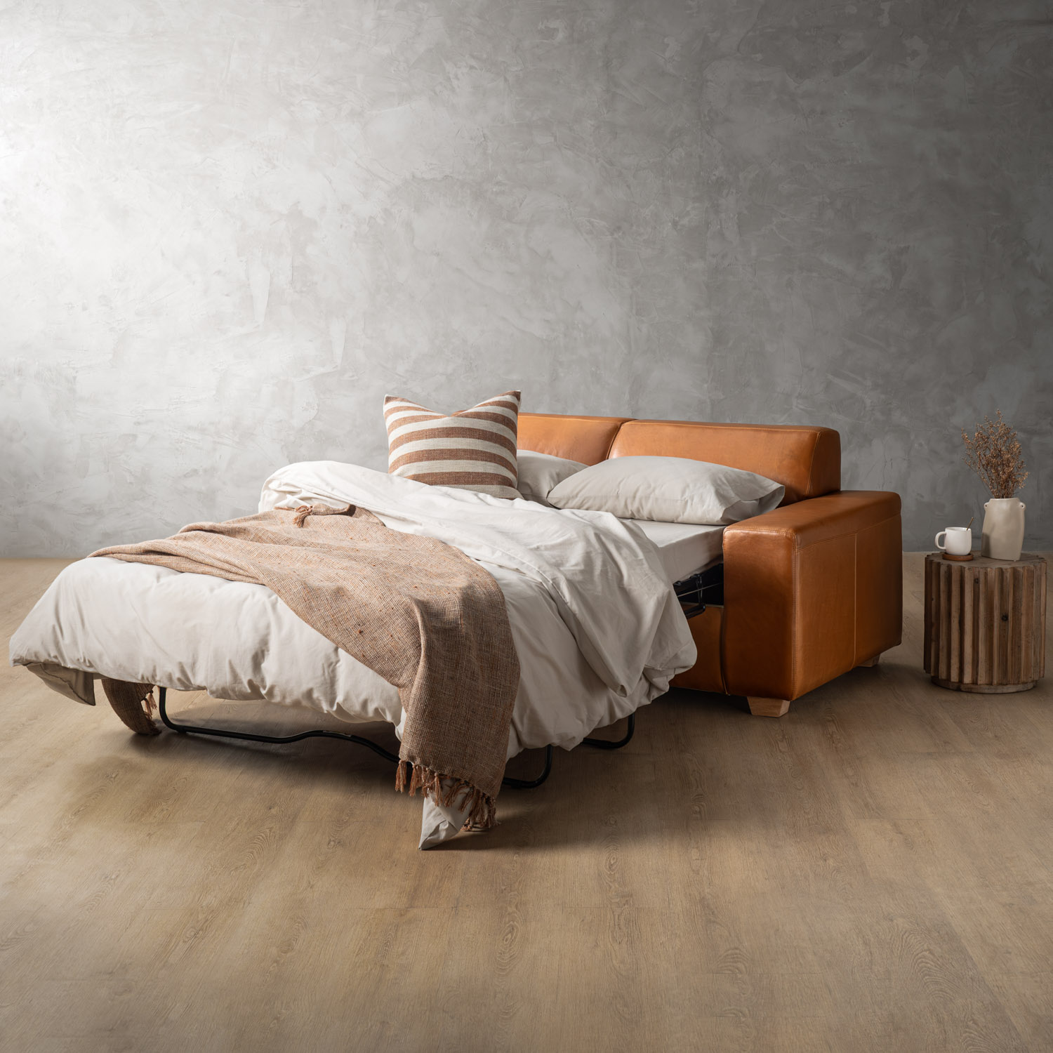 karoo-leather-sleeping-couch-ginger