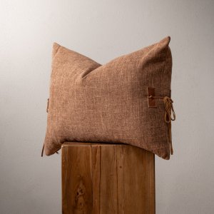 duck-slub-duck-feather-scatter