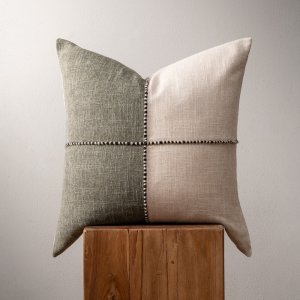 Patch-Cedar-Duck-Feather-Scatter