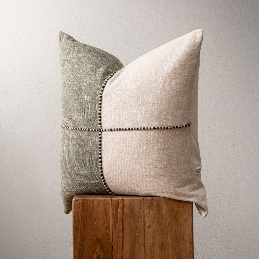 Patch-Cedar-Duck-Feather-Scatter