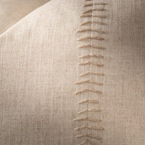 retreat-nest-duck-feather-scatter