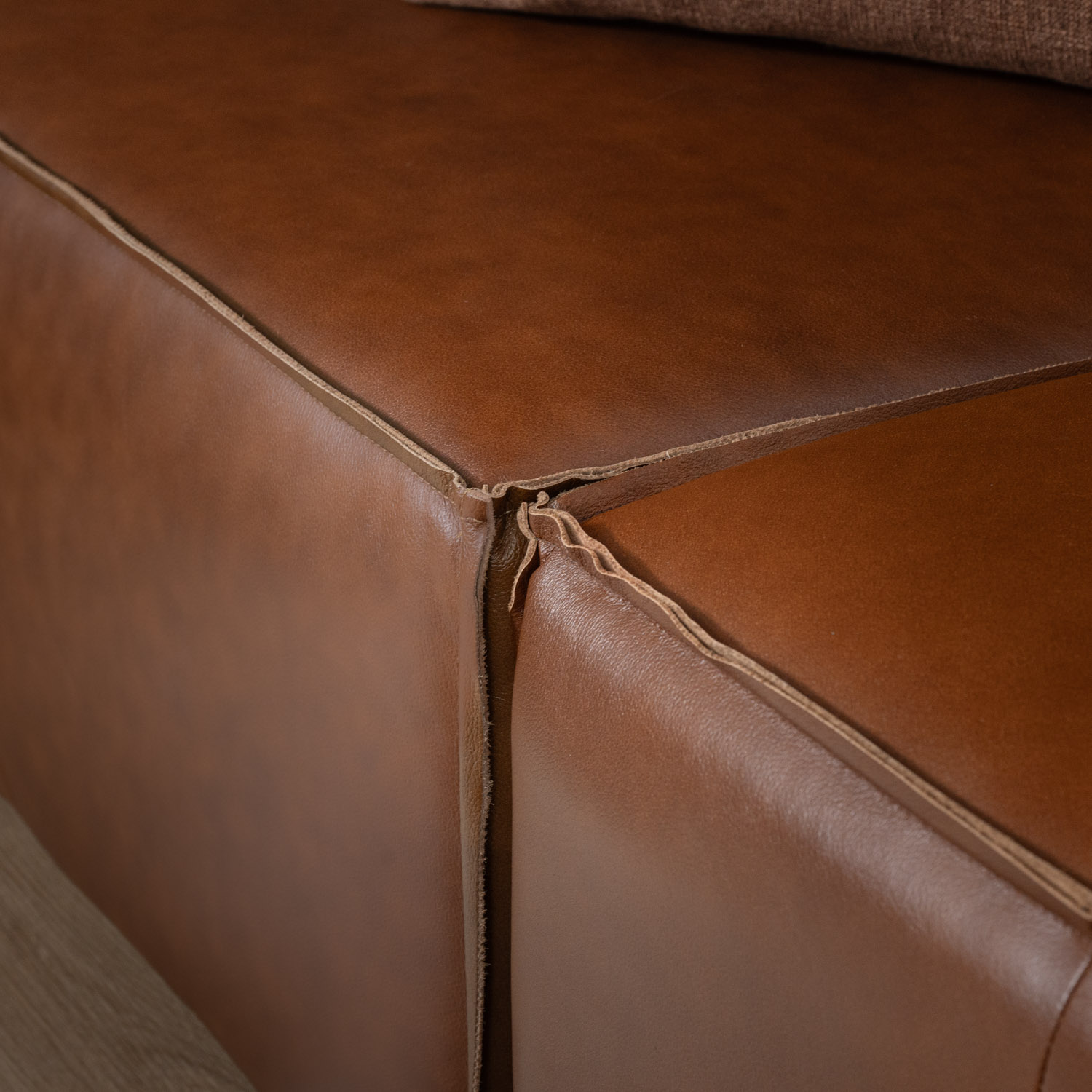 Havenwood Modular Leather U-Shape Couch - Duskwood